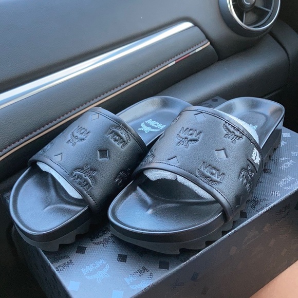 mcm slides blue